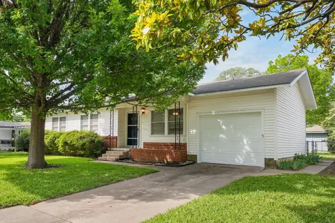 1106 N 66th St, Waco, TX 76710