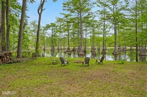 1231 Pine Island Rd, Shreveport, LA 71107