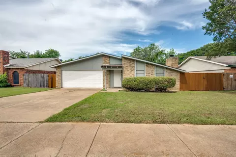 4708 Woodfield Dr, Arlington, TX 76016
