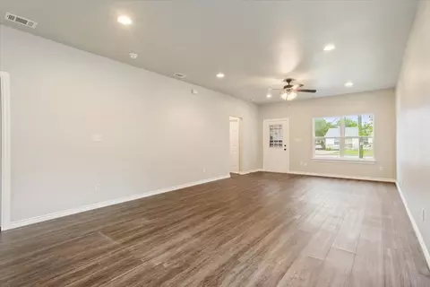 Living - 3525 N 24th St, Waco, TX 76708 photo 2 of 4