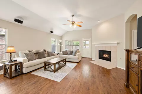 5117 Pinellas Ave, Fort Worth, TX 76244