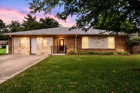 4303 Cypress Springs Ct, Arlington, TX 76001