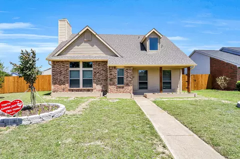 401 S Cannady Dr, Cedar Hill, TX 75104