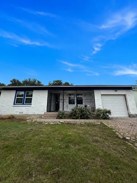 4244 Carol Ave, Fort Worth, TX 76105