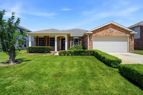 209 Broken Arrow, Krum, TX 76249
