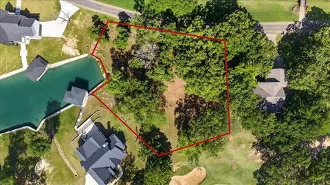 112 Pinnacle Club Dr, Mabank, TX 75156