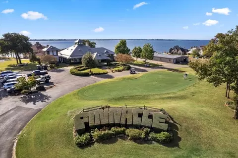 112 Pinnacle Club Dr, Mabank, TX 75156