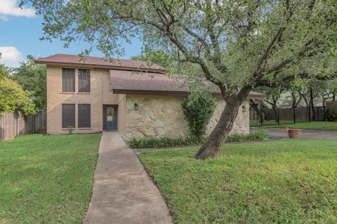 7804 Skylake Dr, Fort Worth, TX 76179