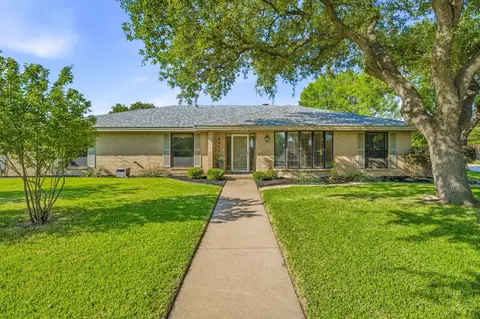 4433 Quail Hollow Rd, Fort Worth, TX 76133