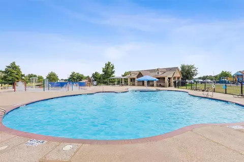 Exterior - 816 Skytop Dr, Haslet, TX 76052 photo 4 of 4