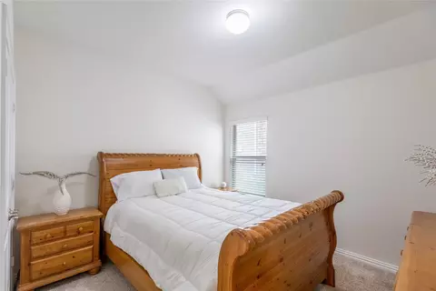 Bedroom - 816 Skytop Dr, Haslet, TX 76052 photo 3 of 7