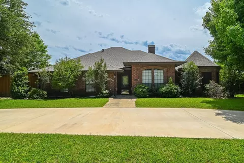209 Plantation Dr, Coppell, TX 75019