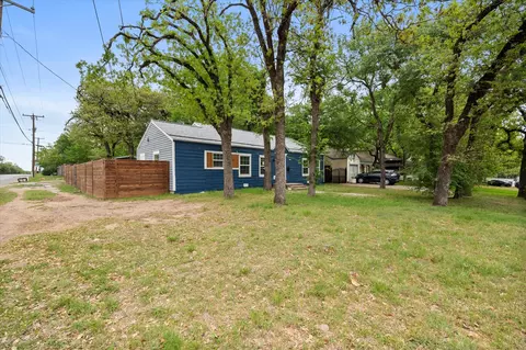 2020 Bluebonnet Dr, Fort Worth, TX 76111