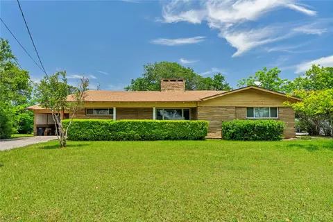 5108 Crown Rd, Fort Worth, TX 76114