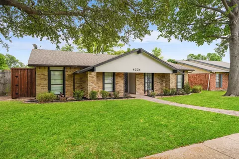 Exterior - 4224 Crestover Dr, Mesquite, TX 75150 photo 2 of 4