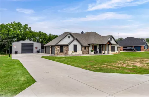 1024 Knoxmiller Ct, Weatherford, TX 76088