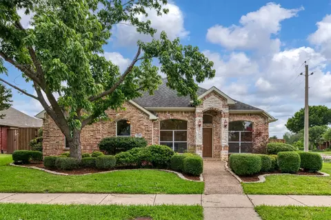 4200 Mesa Dr, Carrollton, TX 75010