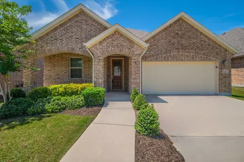 620 Caudle Ln, Savannah, TX 76227