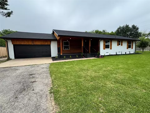 806 Jungle Dr, Duncanville, TX 75116