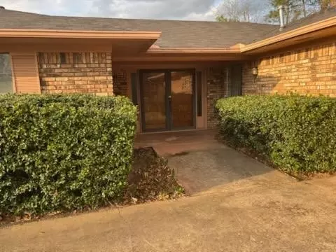 3511 Holly Dr, Denison, TX 75020