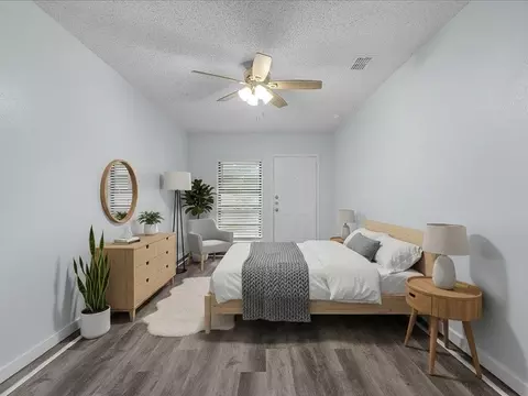 Bedroom - 303 Mansfield Rd, Cleburne, TX 76031 photo 3 of 4