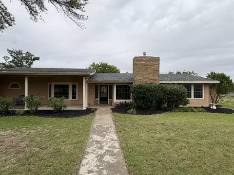 623 N Fm 2353 Rd, Possum Kingdom Lake, TX 76449