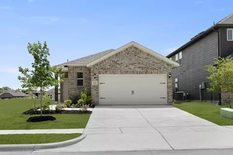 1713 Edgeway Dr, Aubrey, TX 76227