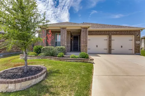 8721 Sleepy Daisy Dr, Fort Worth, TX 76131