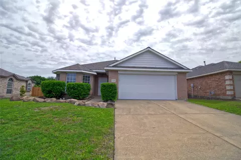 1422 Fairfield Dr, Forney, TX 75126