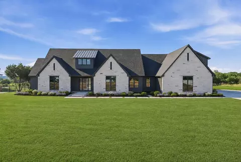 3305 Rio Grande Cir, Cresson, TX 76035