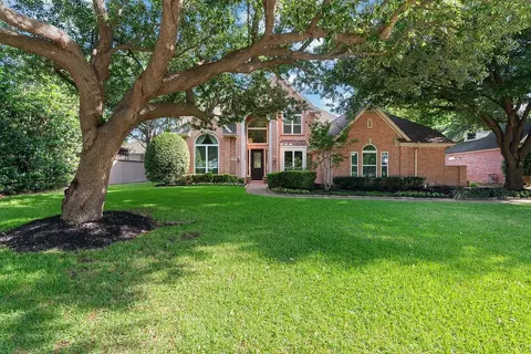 210 Highland Oaks Cir, Southlake, TX 76092