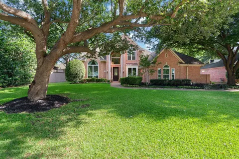 210 Highland Oaks Cir, Southlake, TX 76092