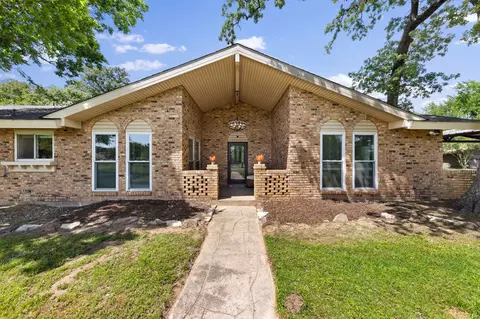 7808 Ileson Rd, Aubrey, TX 76227