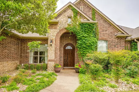 1736 Woodridge Ct, Aledo, TX 76008