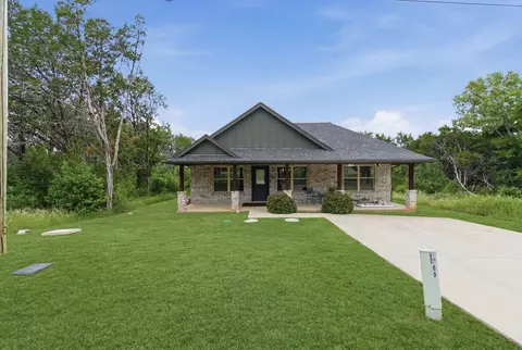 2926 Paluxy Trl, Granbury, TX 76048