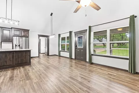 2926 Paluxy Trl, Granbury, TX 76048