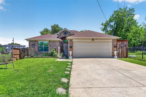 2206 Lapsley St, Dallas, TX 75212