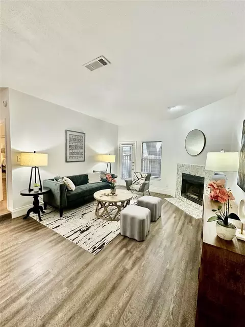 7340 Skillman St #405, Dallas, TX 75231