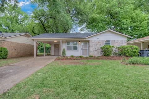 1915 Saturn St, Bossier City, LA 71112