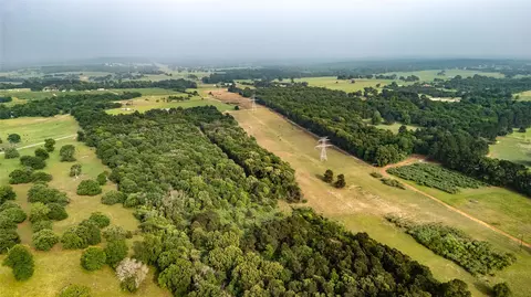 000 County Road 4520, Larue, TX 75770