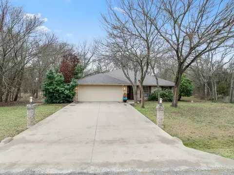 12213 Rolling Oaks Dr, Whitney, TX 76692