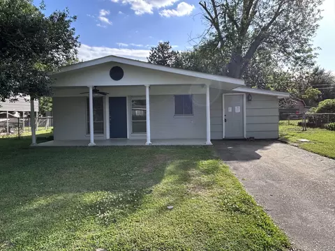 1114 Pear St, Vidalia, LA 71373