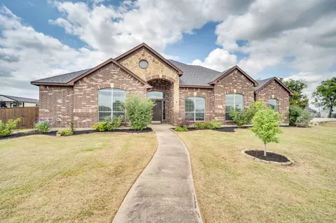 100 Windsor Cir, Waxahachie, TX 75165