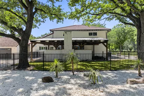690 Orchid Hill Ln, Argyle, TX 76226 | MLS# 21265531 | 33 Photos