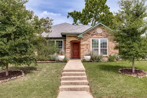 2248 Nob Hl, Carrollton, TX 75006