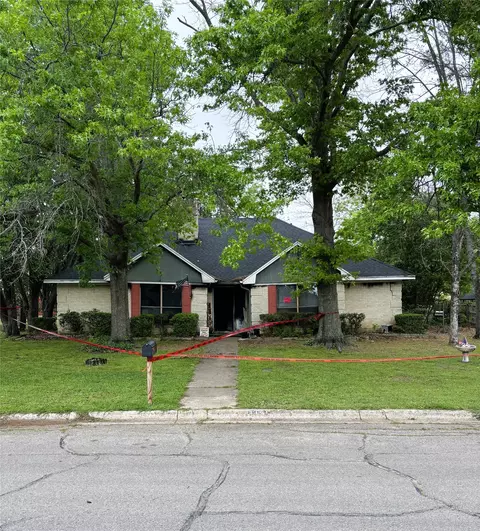 4135 Misty Ln, Paris, TX 75462