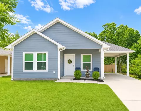 105 E 17th Ave, Corsicana, TX 75110