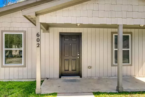602 N Taylor St, Gainesville, TX 76240