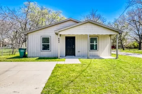 602 N Taylor St, Gainesville, TX 76240