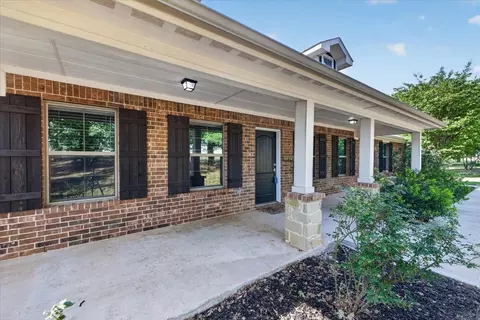 108 La Arroya Dr, Weatherford, TX 76088
